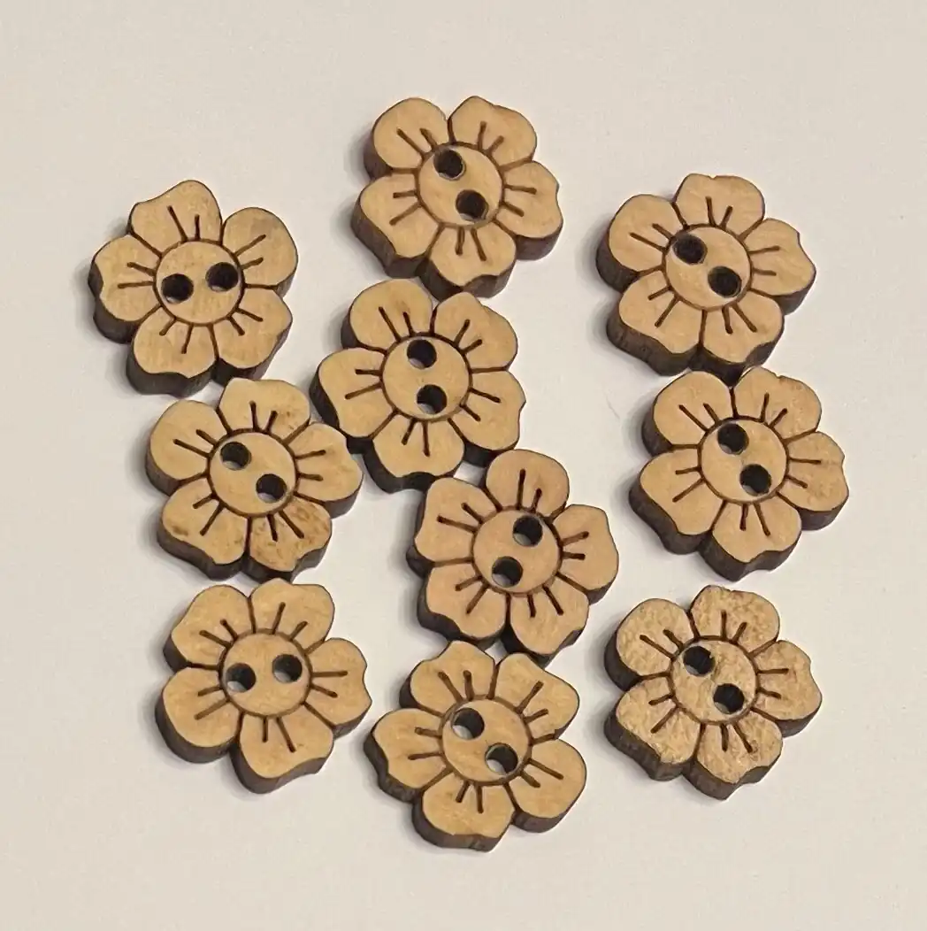 Botones 18 mm Flor Madera 10 unid